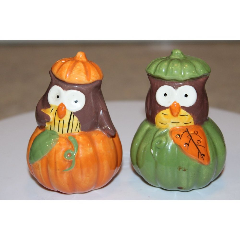 Salt & Pepper Shakers - Autumn Owls in Pumpkins
